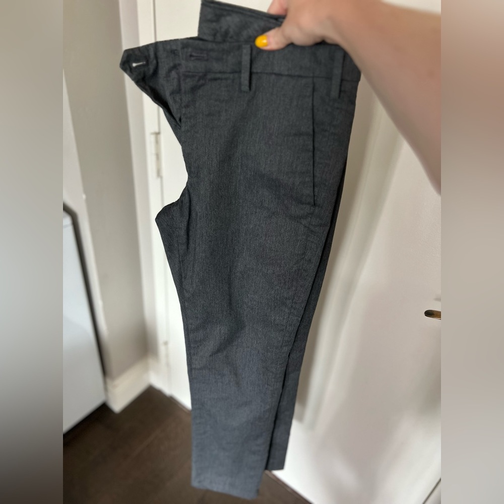 Men’s UNIQLO 30x34” grey slacks cotton blend
